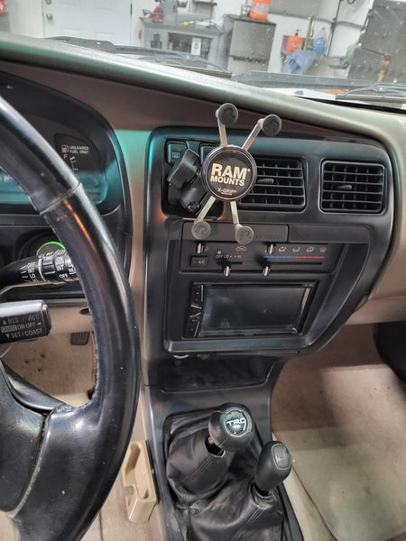 1996-2002 3rd Gen 4Runner Billet Clock RAM Mount