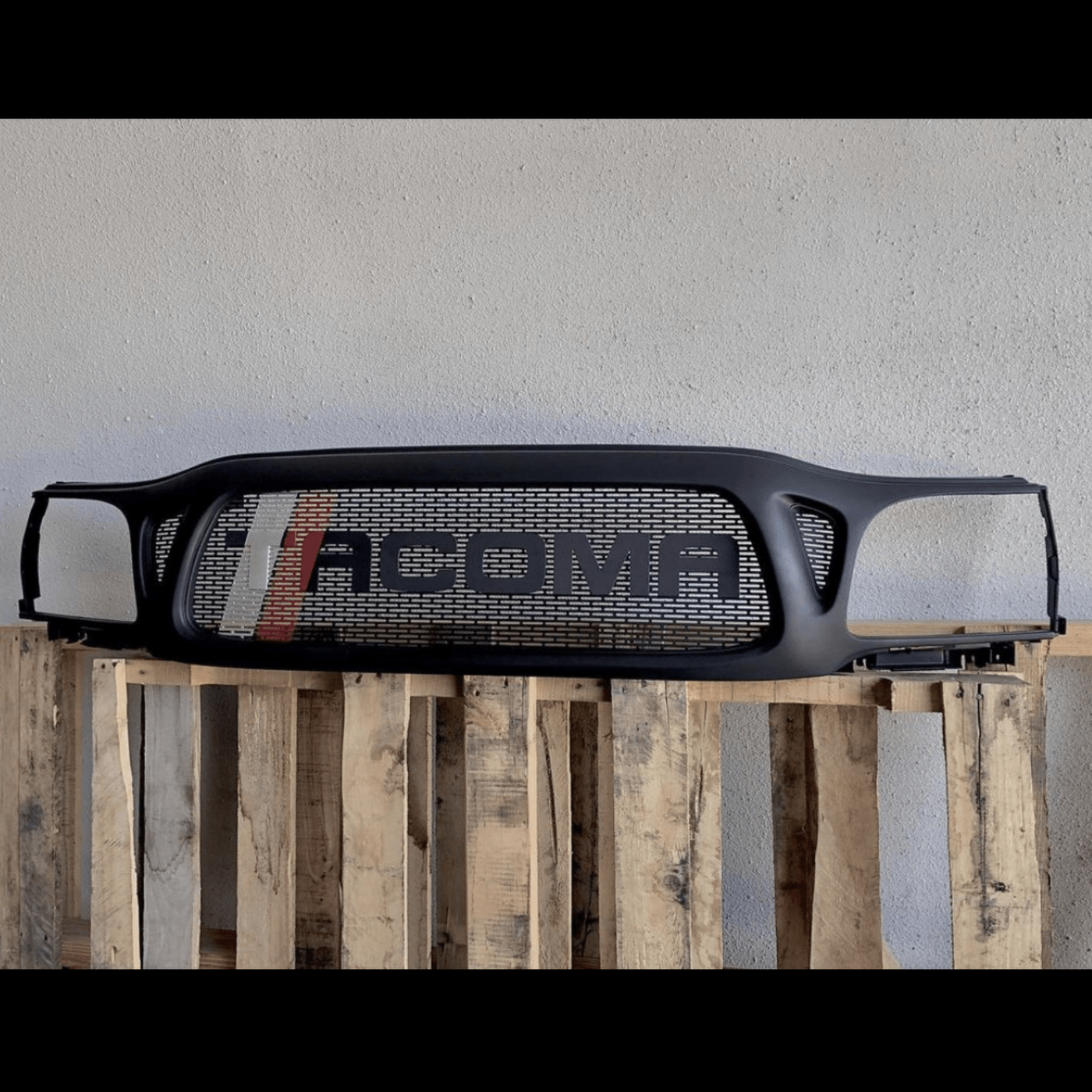 01-04 1st Gen Tacoma Mesh Grille