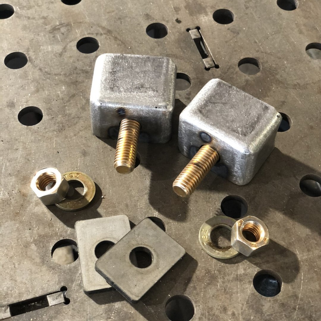 1.75" Tube HiLift Mounts