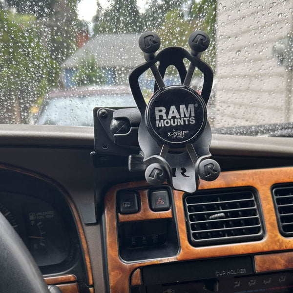 96-02 4Runner Phone Mount