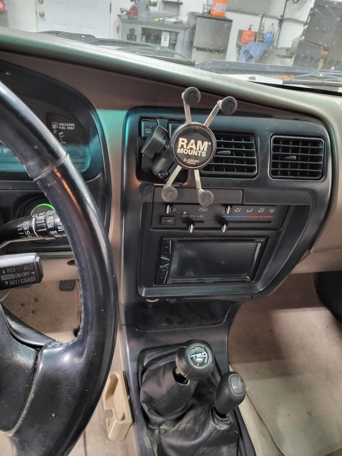 1996-2002 4Runner Billet Clock RAM Mount