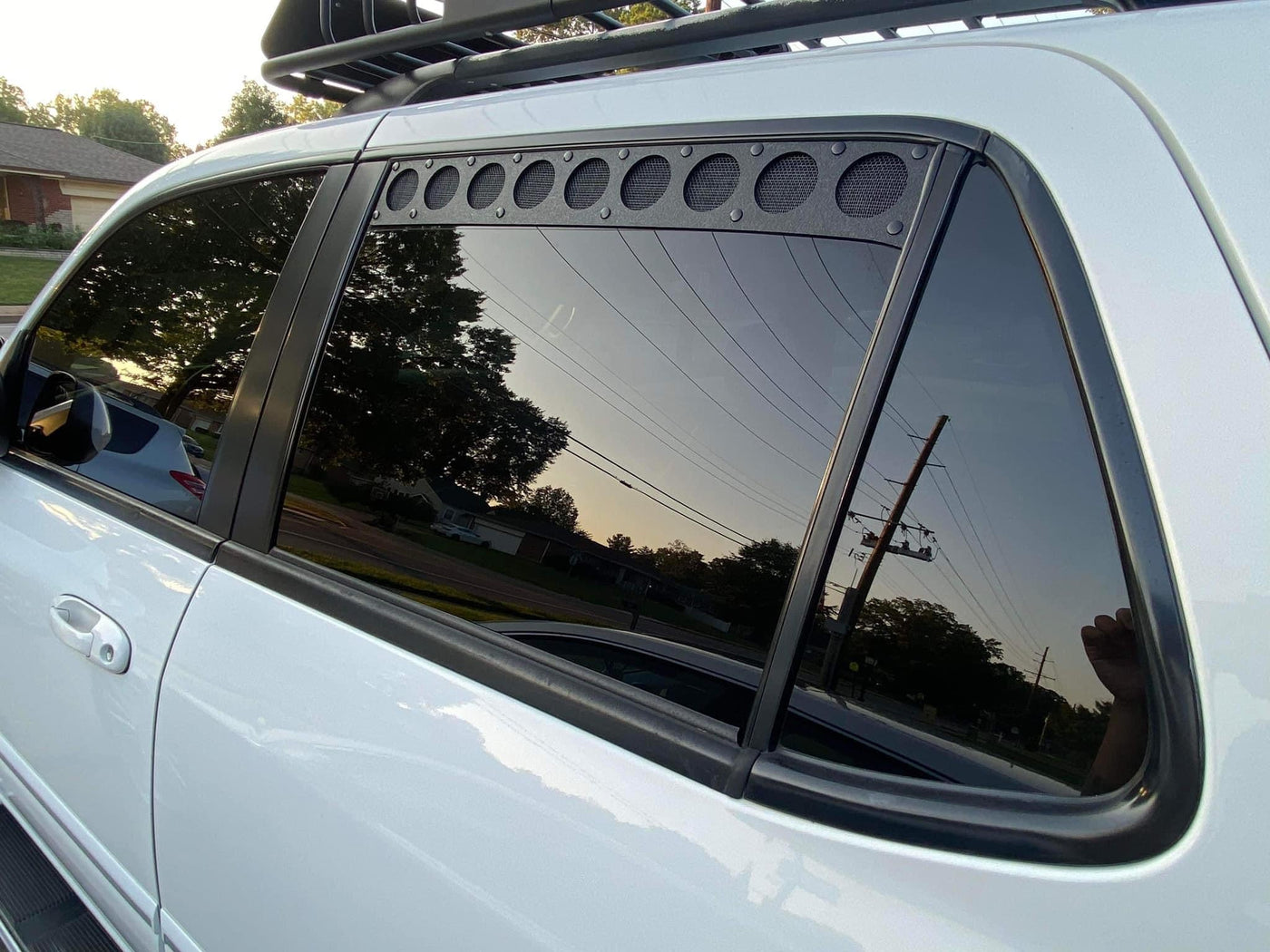 01-07 Sequoia Window Vents (1st Gen)